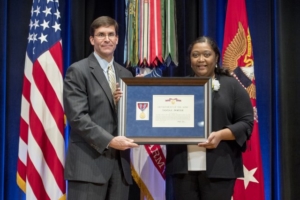 army nurse earns top valor award